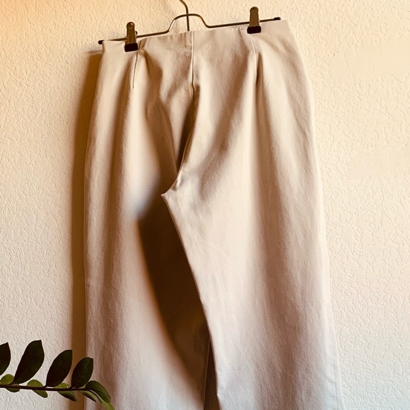 Eddie Bauer straight leg neutral pants - Picture 5 of 5